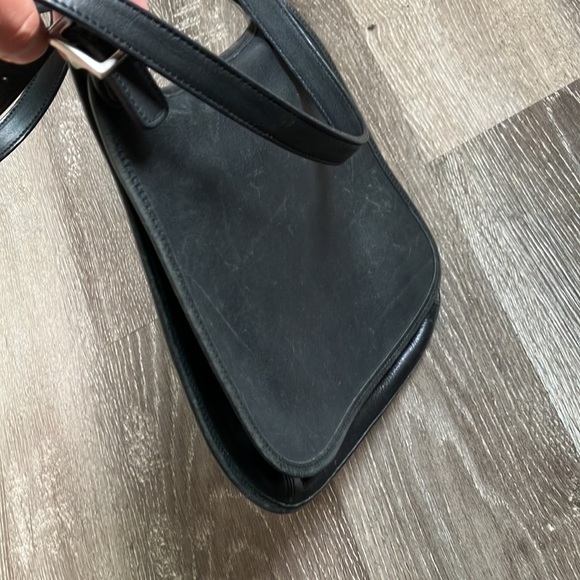 Coach - Picture 14 of 17